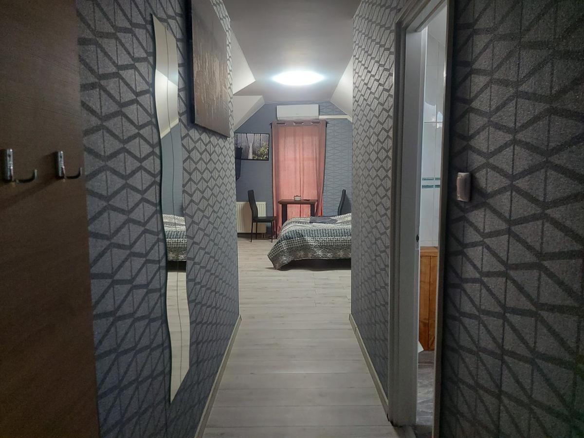 Aniko Szallas Baja Exterior foto